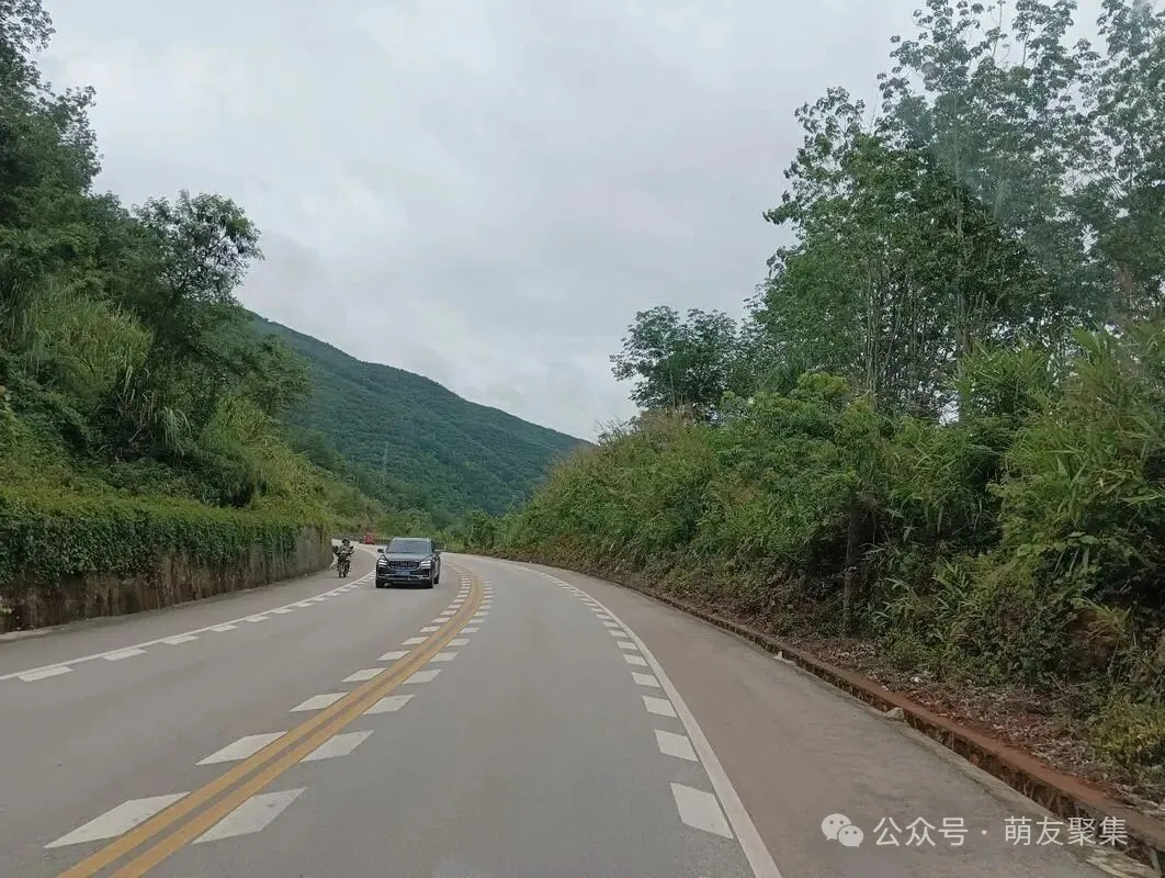 去冰岛老寨的路